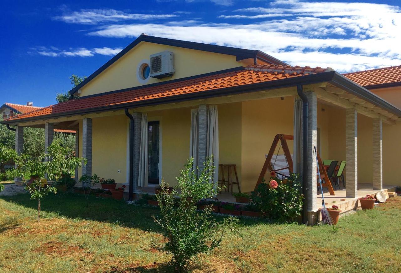 Holiday House Emc Umag Exterior foto